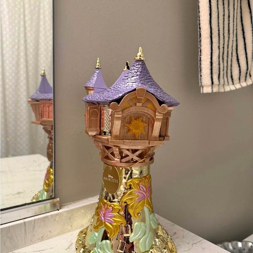 Bath & Body Works Rapunzel candle holder